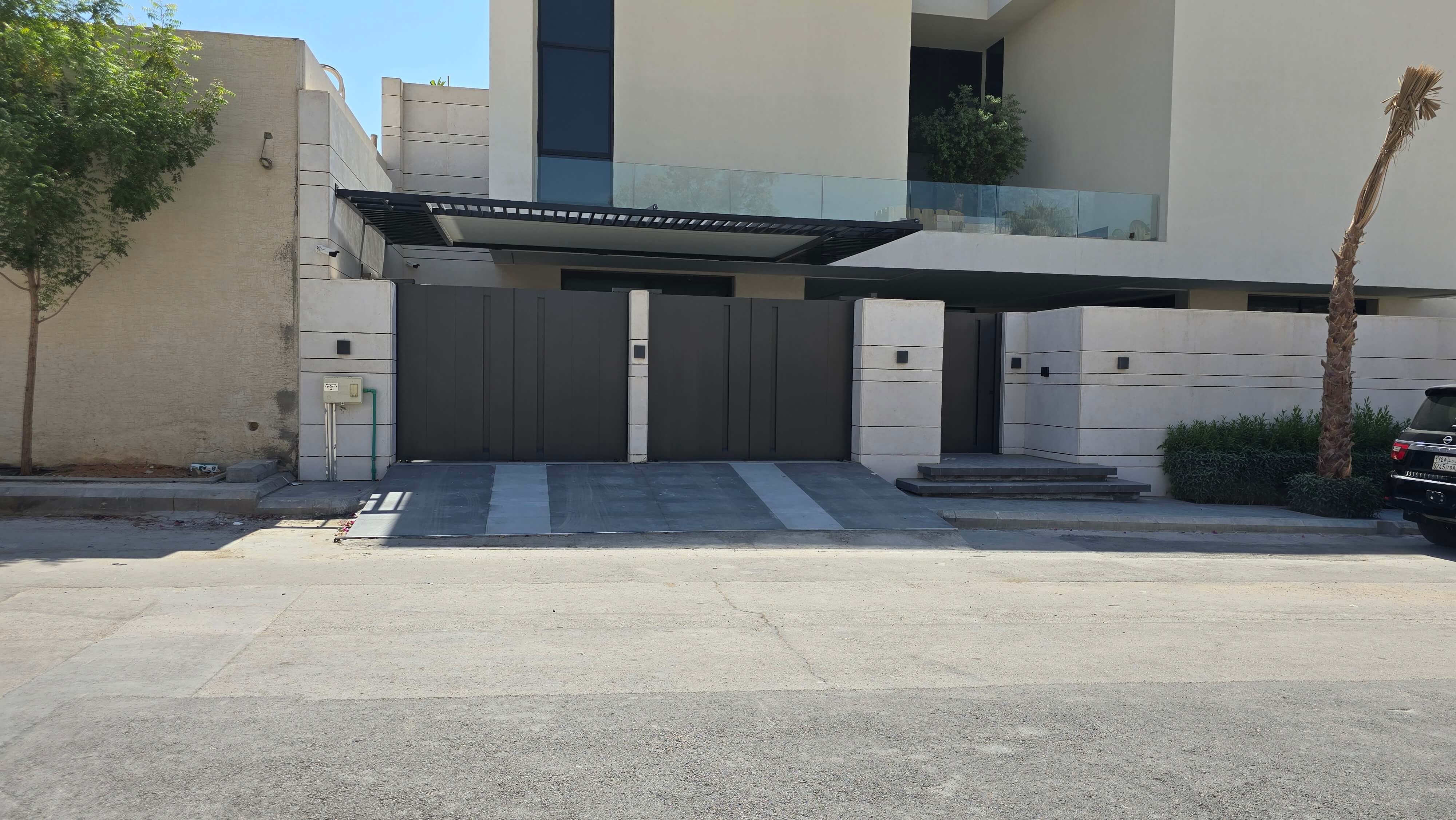 Yasser Al-Daoud, Al-Raed neighborhood